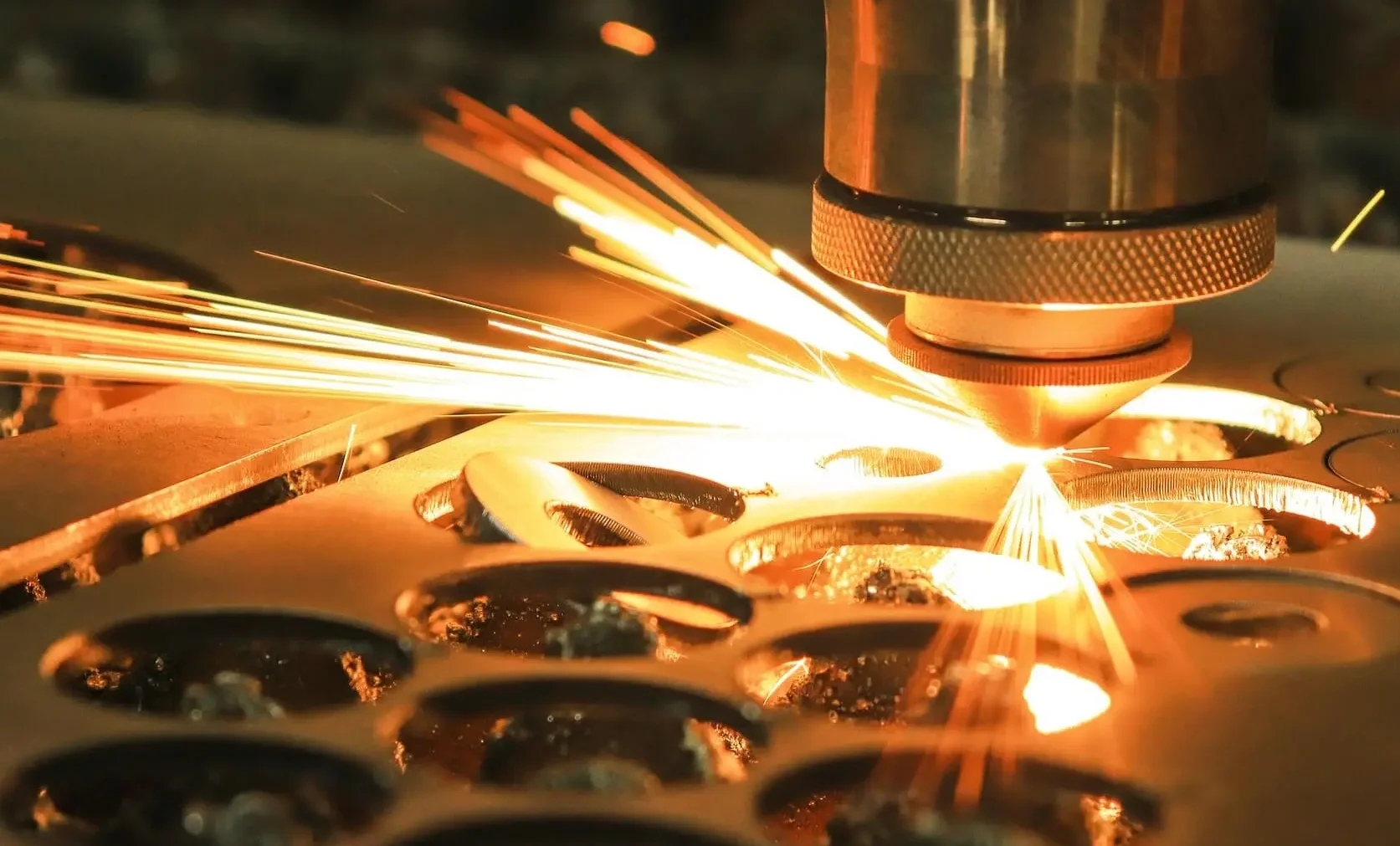 jasa laser cutting udhikmal